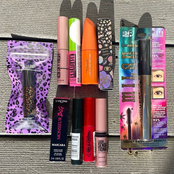 Other - *5/$20 or 3/$15* 10 Piece Black Mascara Deluxe Sample Set (one full size)